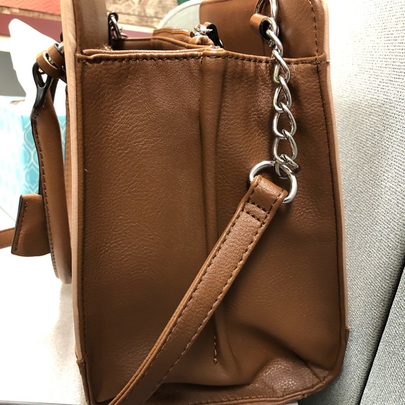 Satchel - Picture 2 of 3